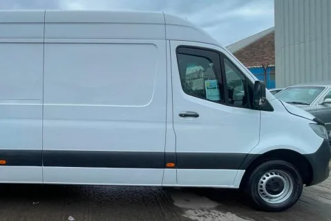 Ветробрани HEKO за Mercedes Sprinter W907 (2018+) - Предни