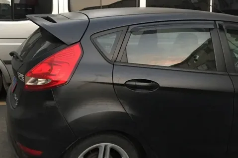 Спойлер антикрило за Ford Fiesta (2008-2014) - черен гланц Спойлер антикрило за Ford Fiesta (2008-2014) - черен гланц