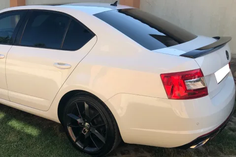 Спойлер за багажник за Skoda Octavia (2015-2017) - RS Style - черен гланц