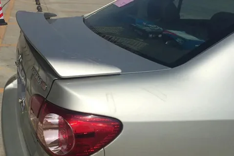 Спойлер за багажник за Toyota Corolla (2003-2005) - черен гланц
