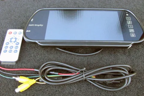 Парктроник с цветен дисплей 7" в огледало с USB, Bluethooth и камера