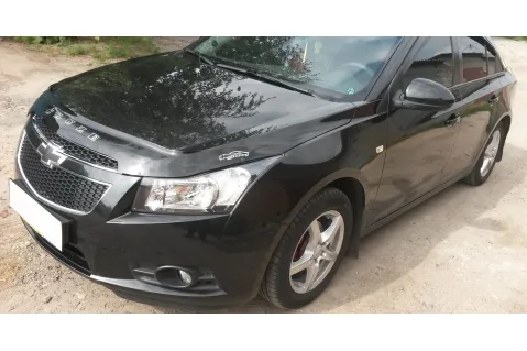 Дефлектор за преден капак Vip Tuning за Chevrolet Cruze (2009-2016) - дълъг