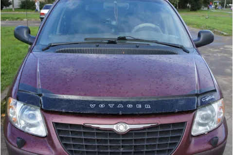 Дефлектор за преден капак Vip Tuning за Chrysler Voyager (2001-2008)