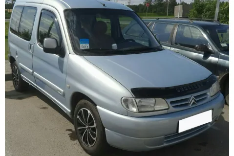 Дефлектор за преден капак Vip Tuning за Citroen Berlingo (1996-2002)