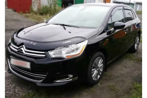 Дефлектор за преден капак Vip Tuning за Citroen C4 (2010-2018)