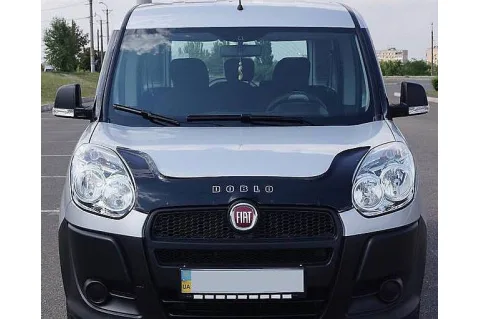 Дефлектор за преден капак Vip Tuning за Fiat Doblo (2010-2022)