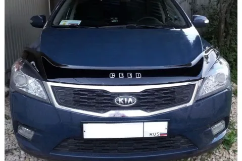 Дефлектор за преден капак Vip Tuning за Kia Ceed (2010-2012)