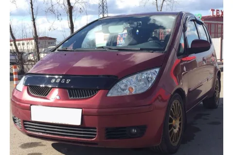 Дефлектор за преден капак Vip Tuning за Mitsubishi Colt (2004-2008)