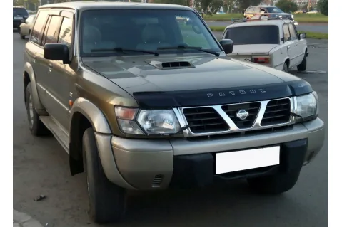 Дефлектор за преден капак Vip Tuning за Nissan Patrol (2004-2009)