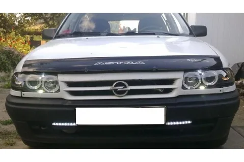 Дефлектор за преден капак Vip Tuning за Opel Astra F (1991-1998)
