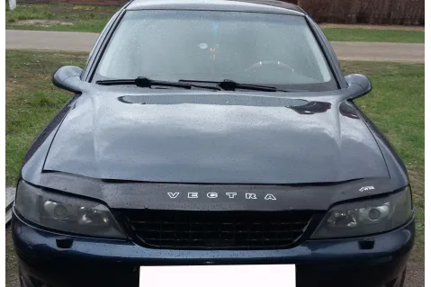 Дефлектор за преден капак Vip Tuning за Opel Vectra B (1996-2001)