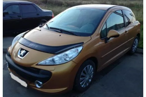 Дефлектор за преден капак Vip Tuning за Peugeot 207 (2006-2014)