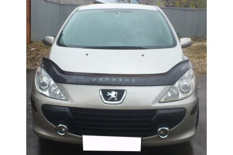 Дефлектор за преден капак Vip Tuning за Peugeot 307 (2005-2008)