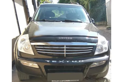 Дефлектор за преден капак Vip Tuning за Ssangyong Rexton (2001-2006)
