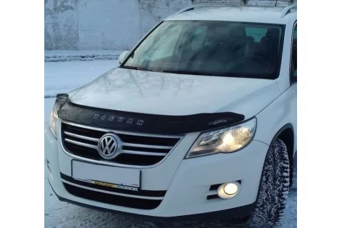 Дефлектор за преден капак Vip Tuning за VW Tiguan (2008-2015)