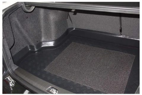 Стелка за багажник Aristar за Suzuki SX4 (2007-2013) - Седан