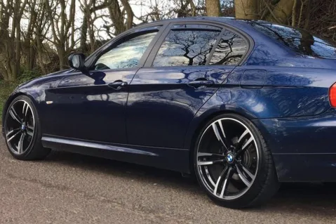 Ветробрани HEKO за BMW 3 Серия E90 (2005-2012) Ветробрани HEKO за BMW 3 Серия E90 (2005-2012)
