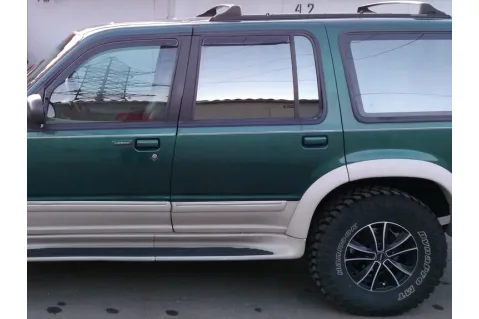 Ветробрани HEKO за Ford Explorer (1995-2001) Ветробрани HEKO за Ford Explorer (1995-2001)