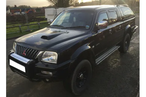 Ветробрани HEKO за Mitsubishi L200 (1999-2006)