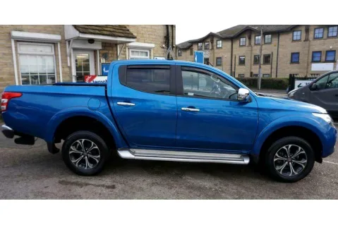 Ветробрани HEKO за Mitsubishi L200 (2015-2019) Ветробрани HEKO за Mitsubishi L200 (2015-2019)
