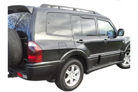 Ветробрани HEKO за Mitsubishi Pajero (2000-2006)