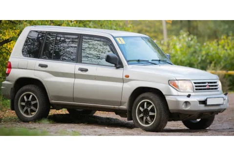 Ветробрани HEKO за Mitsubishi Pajero Pinin (1998-2007)