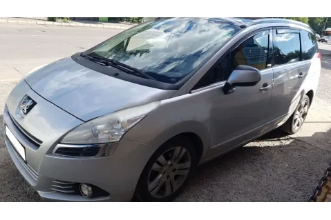 Ветробрани HEKO за Peugeot 5008 (2009-2017)